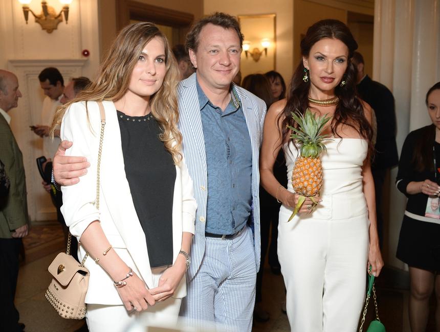 «В синяках и на грани»: почему женщины влюбляются в Марата Башарова