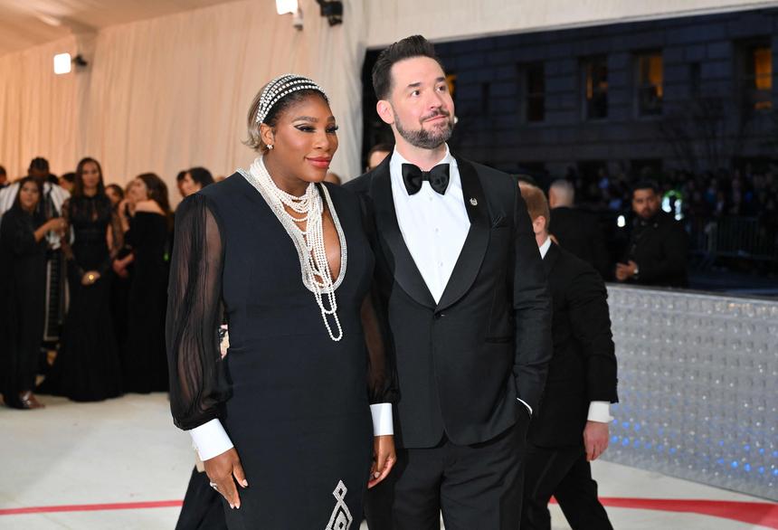 Муж Серены Уильямс вступился за нее после скандального танца на «Супербоуле»