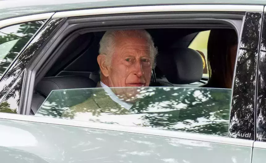 Короля Карла III и его менеджеров обвинили в буллинге персонала