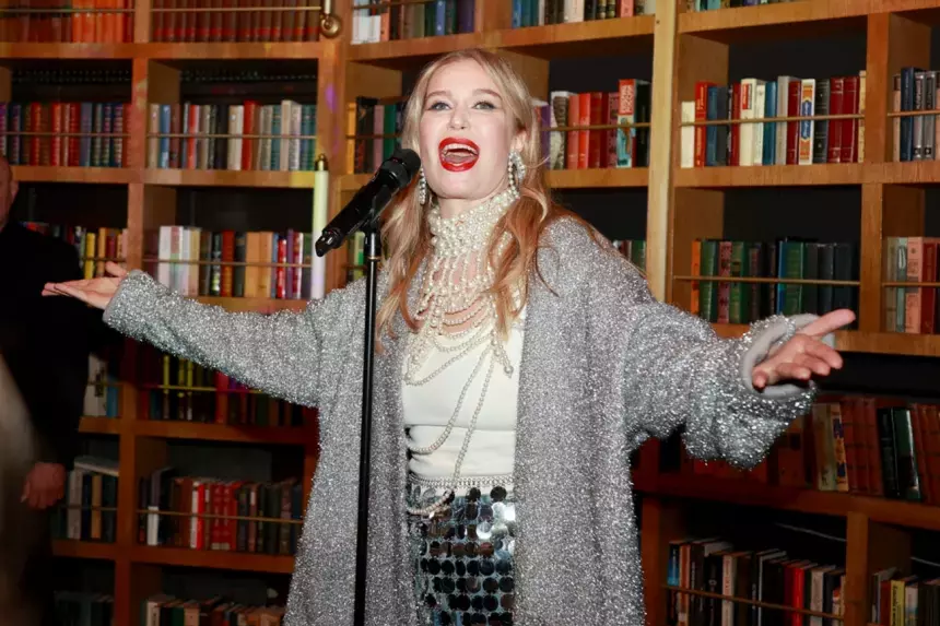 «Это ты или твоя дочь?»: звезда «Беспринципных» удивила помолодевшим видом