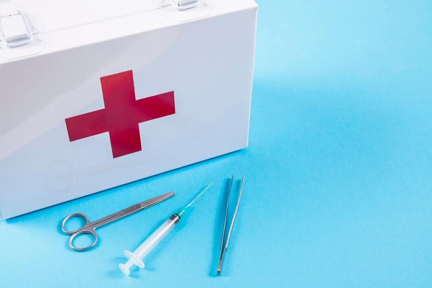 Стал задыхаться: шестилетний мальчик умер от обезболивающего пластыря