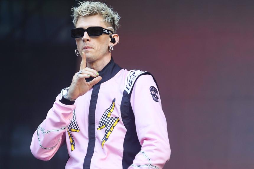 Экс-бойфренд Меган Фокс впервые за долгое время высказался о будущем ребенке от актрисы