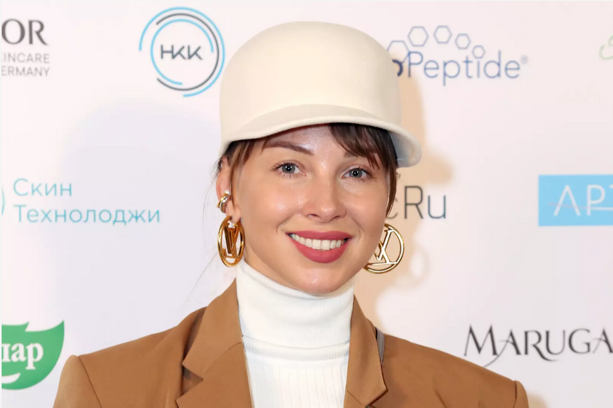 «Кошмар»: молодая жена Диброва почти облысела после двухлетнего наращивания волос