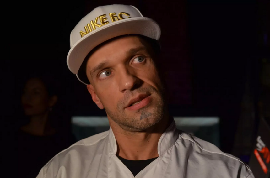 Уехавший из России рэпер Лигалайз* задолжал более 400 тысяч рублей