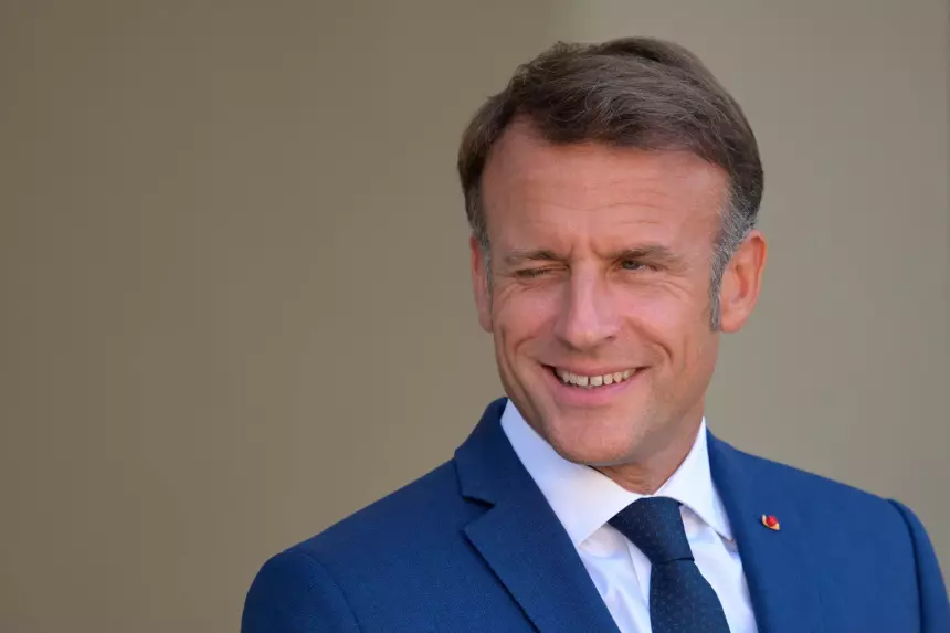 В Донецке на Масленицу сожгли чучела Макрона, Джонсона и фон дер Ляйен