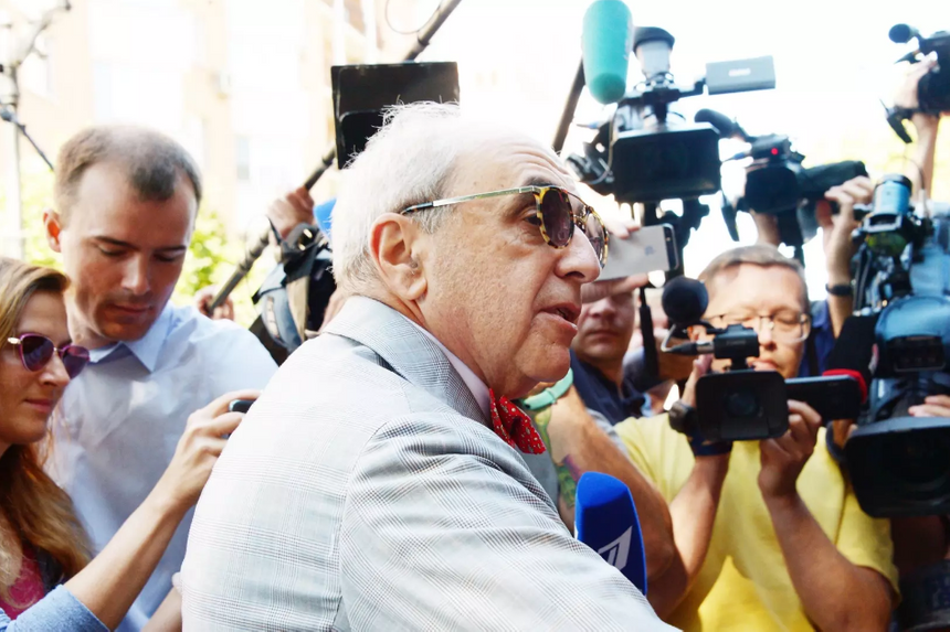 «Я не буду с тобой шутить»: адвокату Добровинскому поступают угрозы от неизвестного мужчины