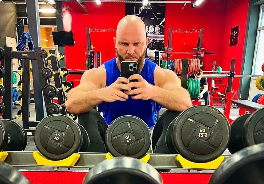 Рэпер Брутто рассказал о раке кожи и перенесенных операциях