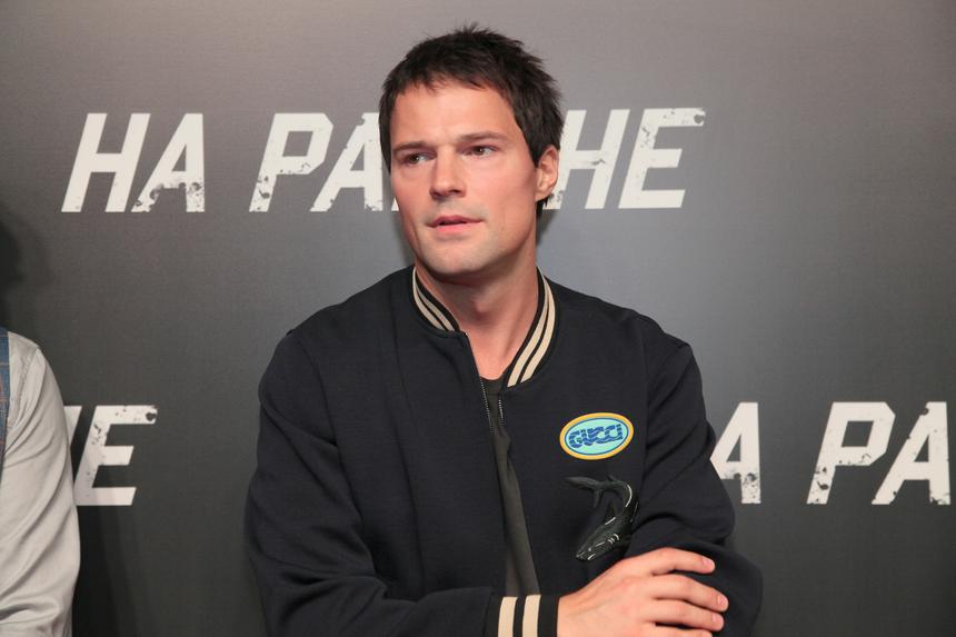 «Он оправдывает терроризм»: Данилу Козловского призвали выгнать из России