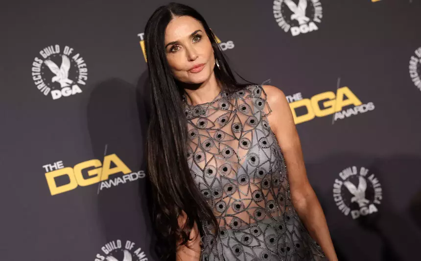 Всего одно слово: вот что буркнула Деми Мур после проигрыша на «Оскаре»