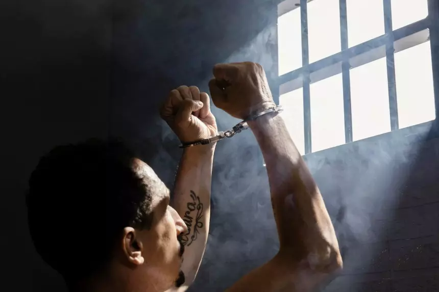 В Краснодарском крае квартирант проломил голову 85-летней пенсионерке