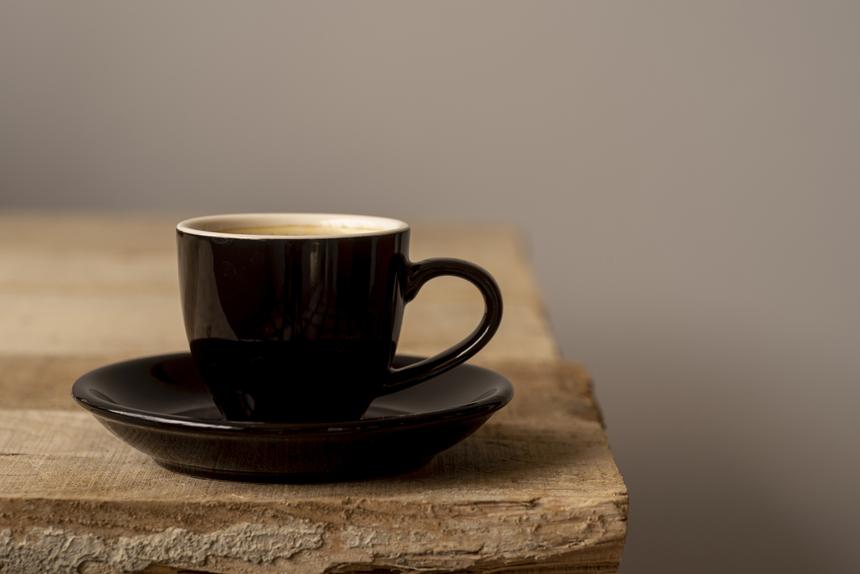 Кружка с кофе тяжело обожгла лицо и руки годовалого ребенка под Петербургом