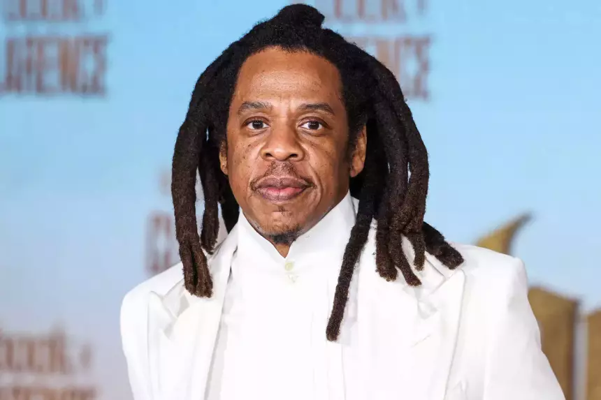 Рэпер Jay-Z подал в суд на обвинившую его в изнасилованиях женщину