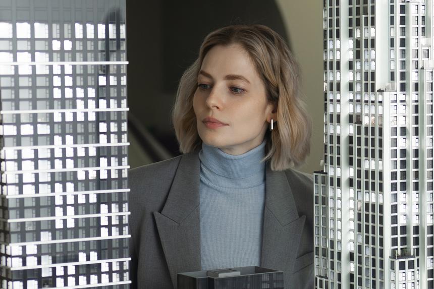 Актриса Юлия Снигирь заявила, что стала блондинкой, захотев «обнулиться»