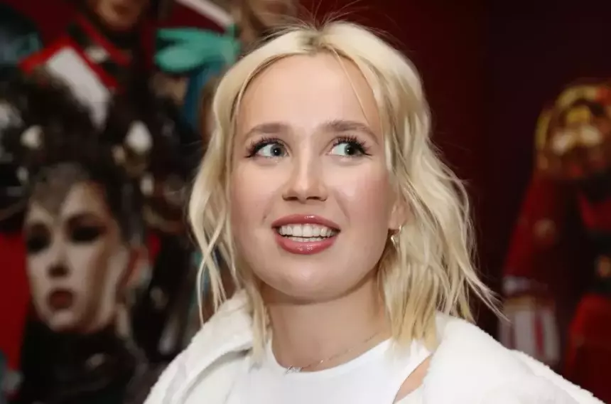 «Сразу домой к маме»: Клава Кока объяснила, какие мужчины ей не подходят