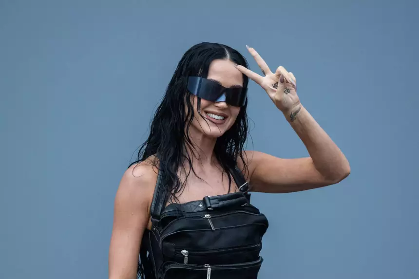 Раскрыта причина веселья Кэти Перри на вечеринке после «Оскара»