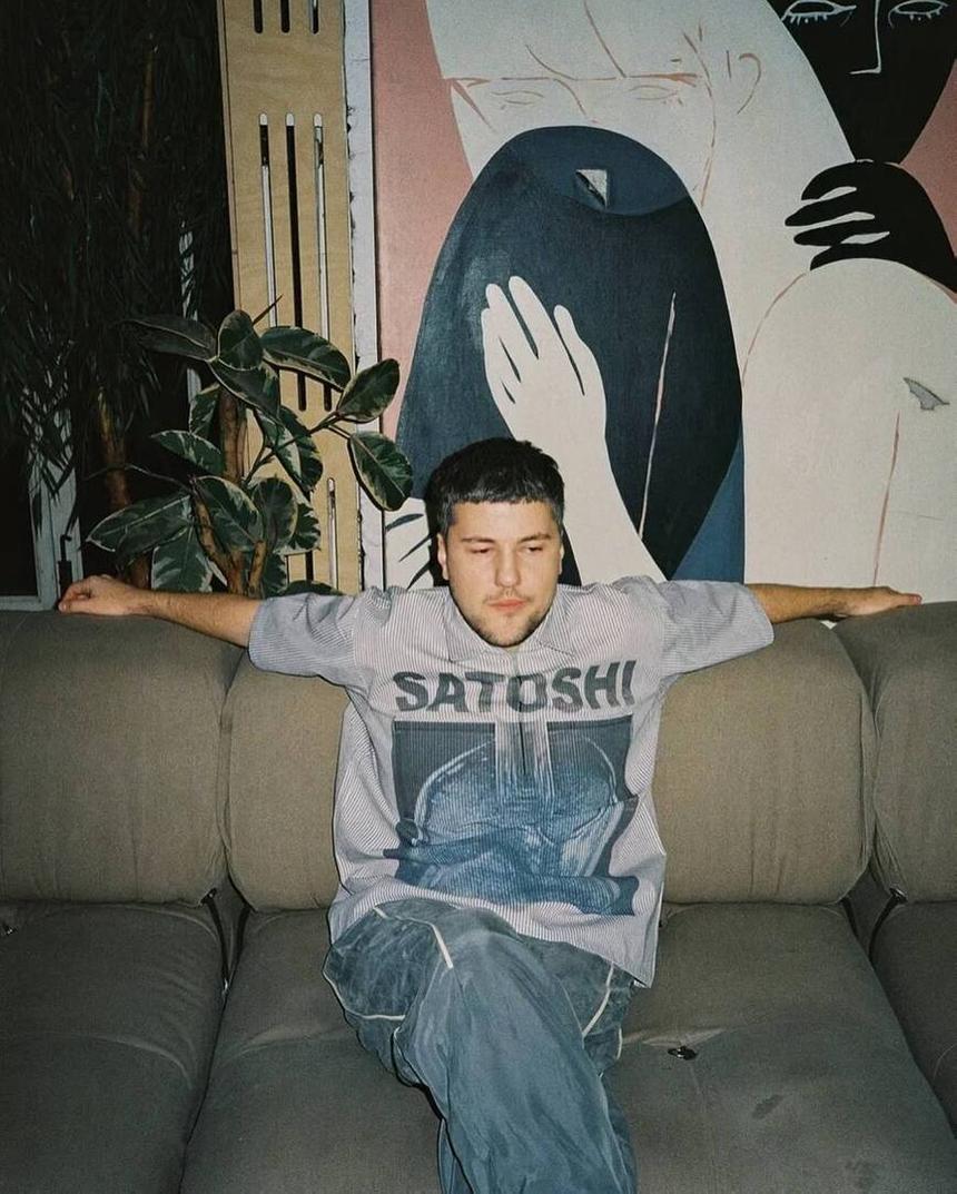 «Стало сложно кого-то не обидеть шуткой»: Эмир Кашоков о «ЧБД», создании шуток и участии в КВН