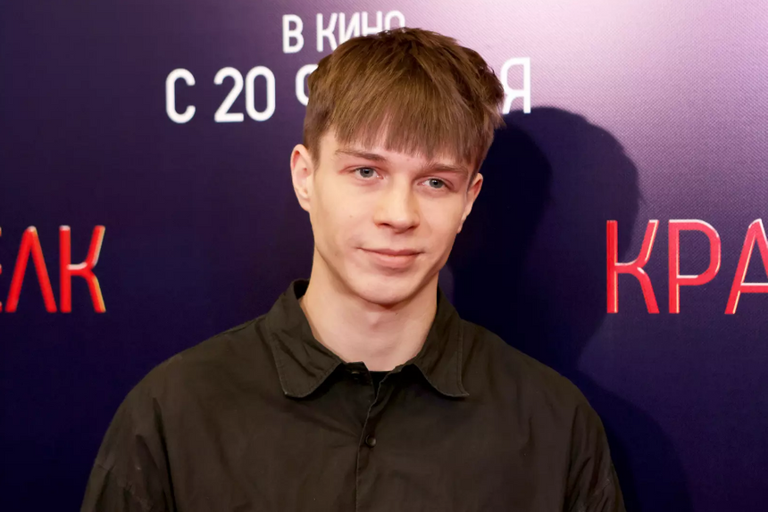 26-летний актер Глеб Калюжный отправится в армию 16 апреля