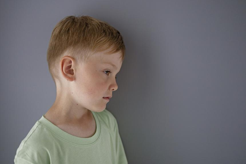 Российский ребенок лишился слуха из-за воспитательницы-тирана