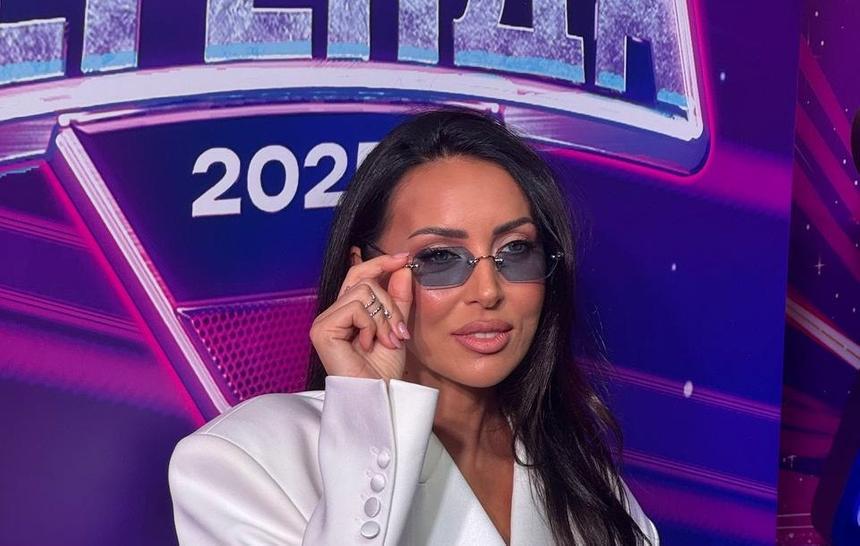 «Обрела более совершенное отражение себя»: как 69-летней маме Алсу удалось сохранить молодость