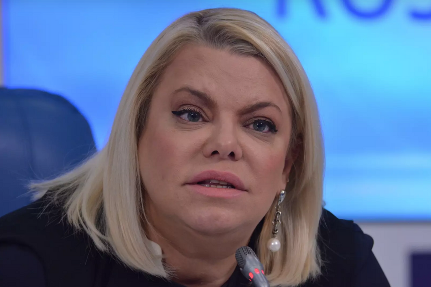 Яна Поплавская заявила, что Киркорову нужно собрать перья и уехать из страны