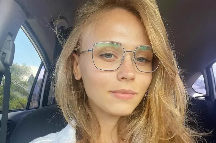 Ненавидящая Россию звезда «Сватов» стала мамой во второй раз