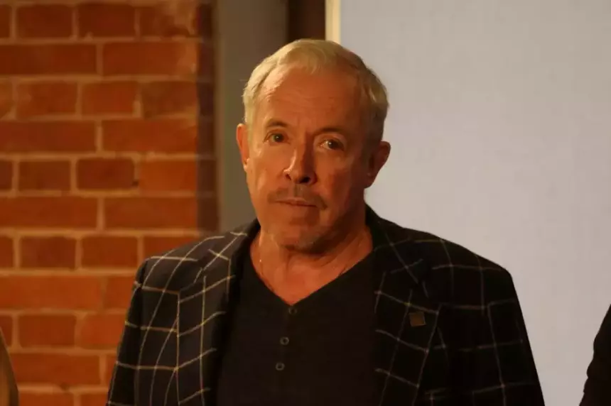 Андрей Макаревич* признался, что помогал восстановить больницу на Украине