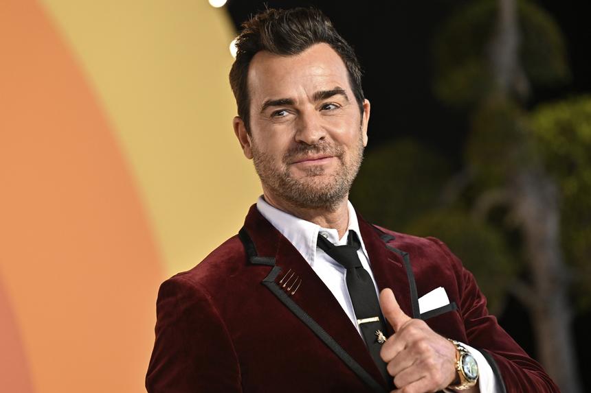 Экс-супруг Дженнифер Энистон женился на актрисе, которая на 23 года младше него