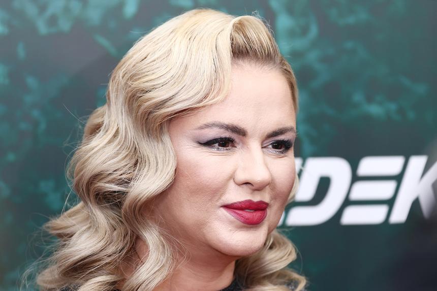 Певица Анна Семенович рассказала, что могла спиться после ухода из спорта