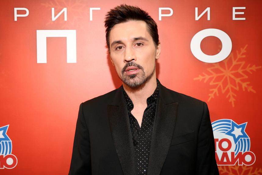 43-летний певец Дима Билан оглох на одно ухо после съемок клипа под дождем