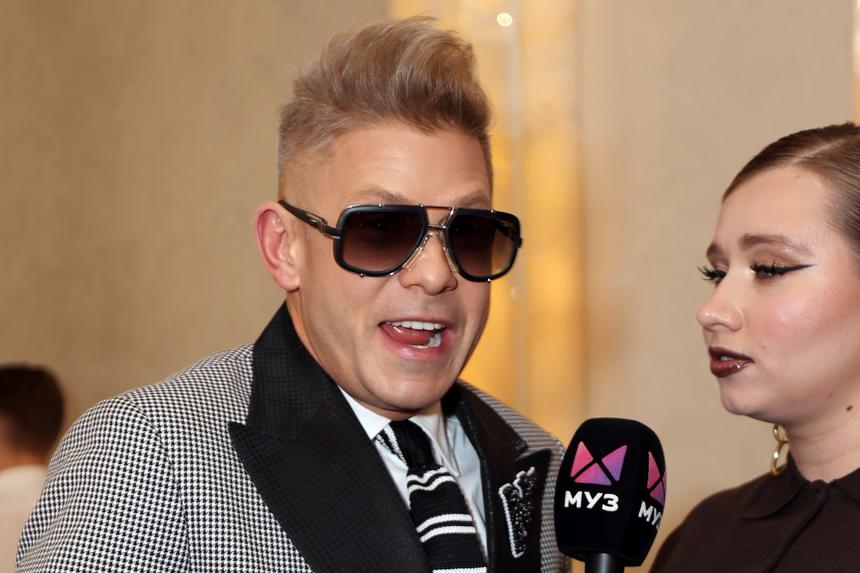 Певец Митя Фомин признался, что потратил на новые виниры и коронки 3 млн рублей