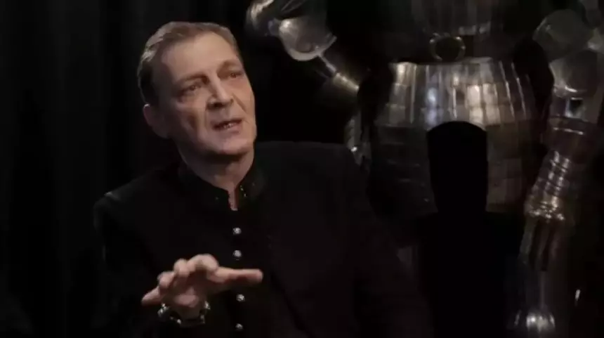 Журналиста Александра Невзорова* и его супругу внесли в список террористов