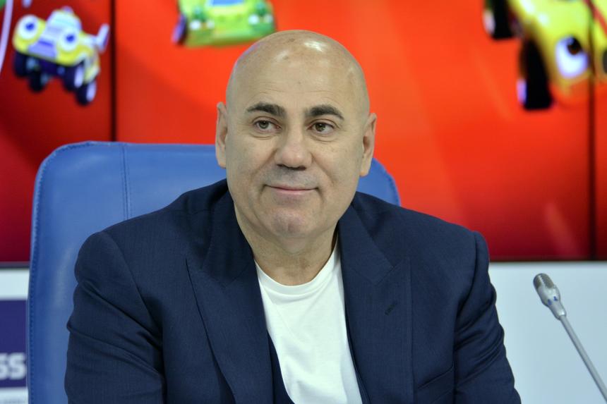 Продюсер Иосиф Пригожин заверил, что «даст фору» Волочковой своим шпагатом