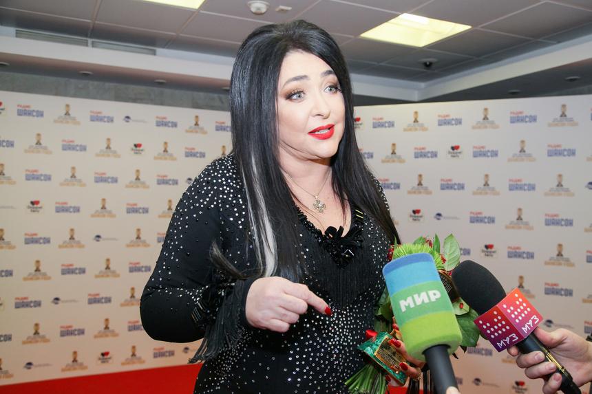 Концерт певицы Лолиты в Костроме отменили после жалоб граждан и общественников