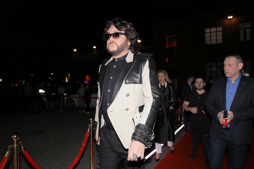 Филиппу Киркорову предстоит принять непростое решение после смерти отца