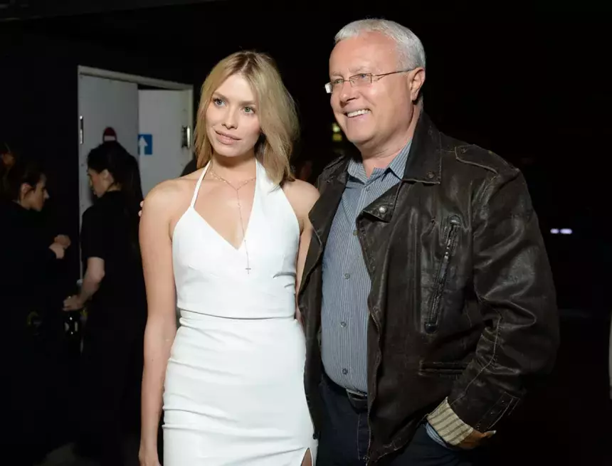 Модель Елена Перминова забрала детей у олигарха Лебедева и улетела из России