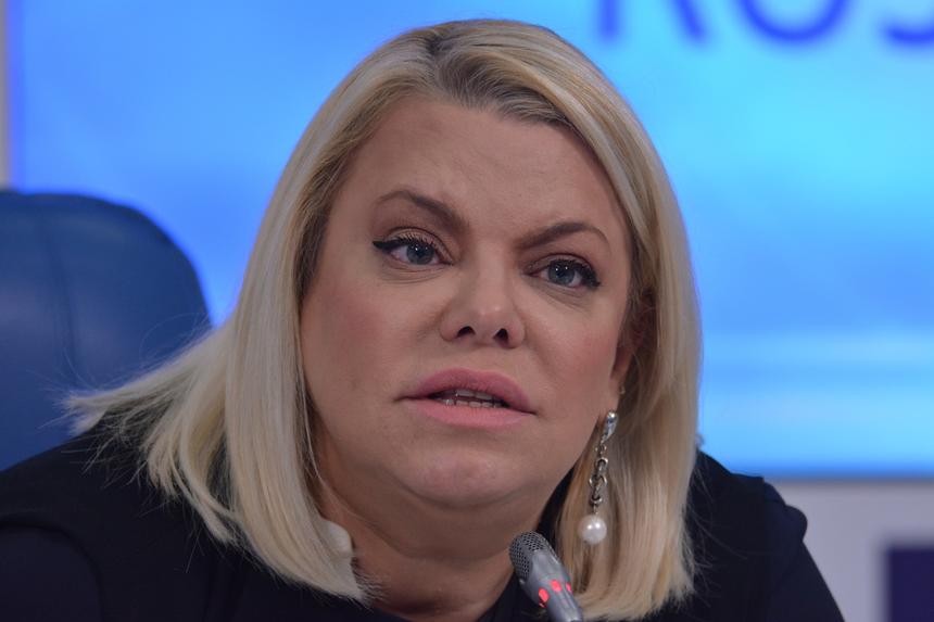 Актриса Яна Поплавская высмеяла уехавшую из России Божену Рынску