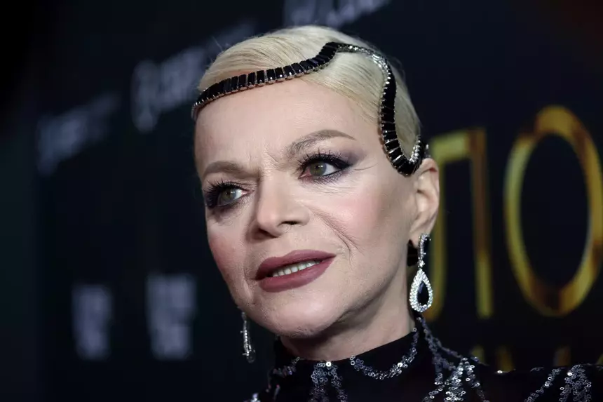 Суд может отобрать у Долиной квартиру, которую ей только что вернули