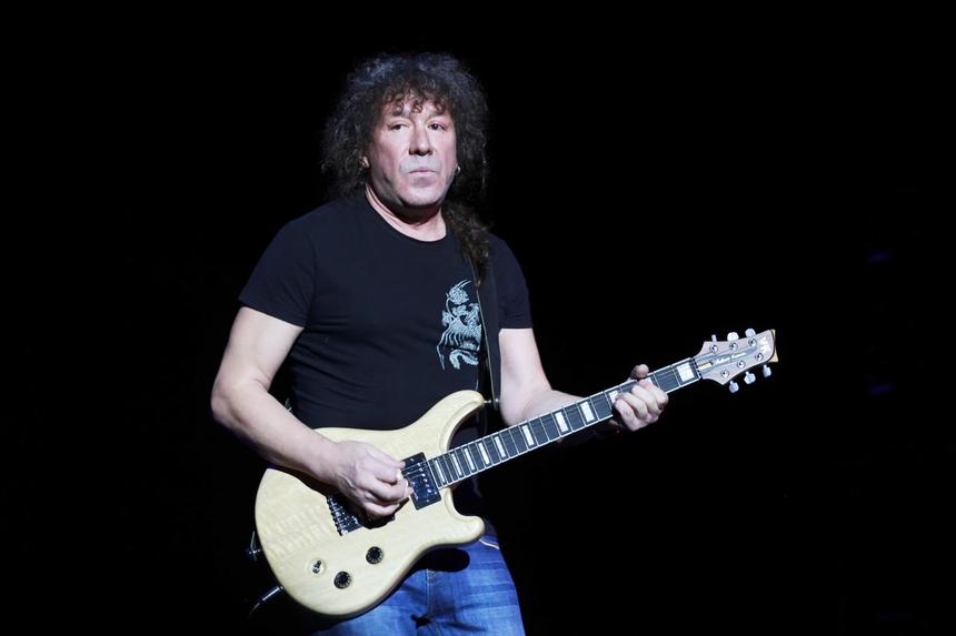 Присутствующие были в недоумении: на прощании с братом Владимира Кузьмина случился скандал