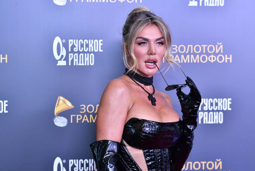 Юлианна Караулова резко осадила накричавшую на нее Анну Седокову