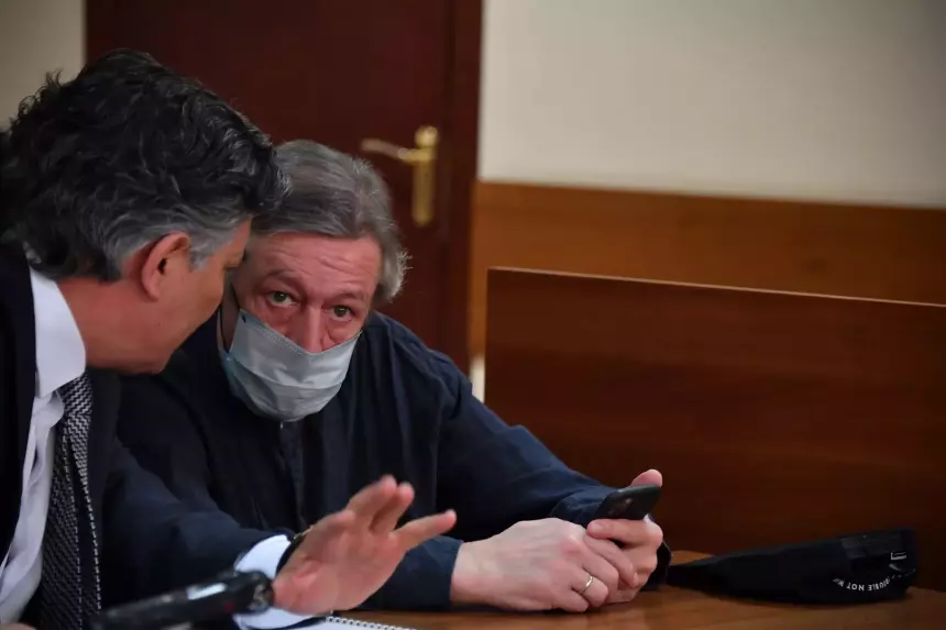 После выхода из колонии Ефремов будет зарабатывать 2,5 млн за день съемок