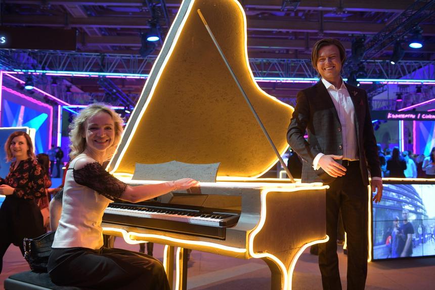 Виталина Цымбалюк-Романовская показала себя беременной