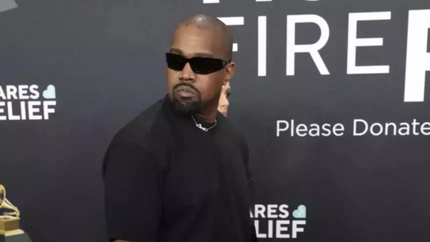 Канье Уэст признался в новом треке, что Бьянка Цензори сбежала от него