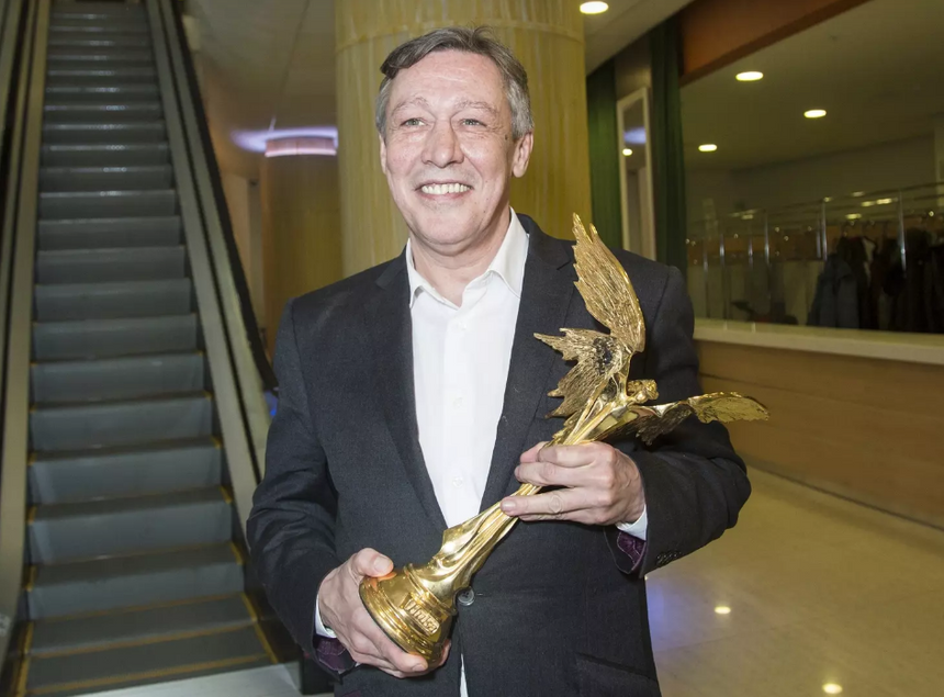 В доме, где будет жить актер Михаил Ефремов, идет ремонт и водят экскурсии