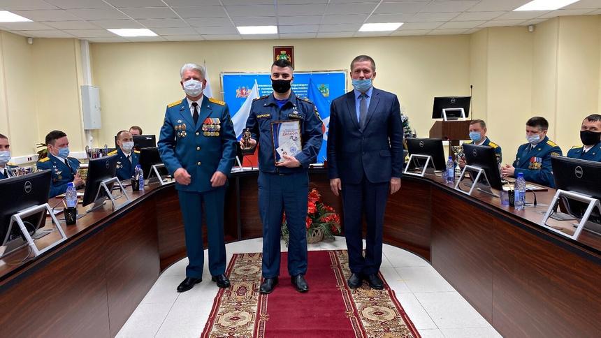 «Каждый выезд не знаешь, что тебя ждет»: интервью с самым известным пожарным России Павлом Ямановым