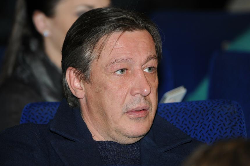 Раскрыта сумма, которую может потратить Михаил Ефремов на лечение после выхода из колонии