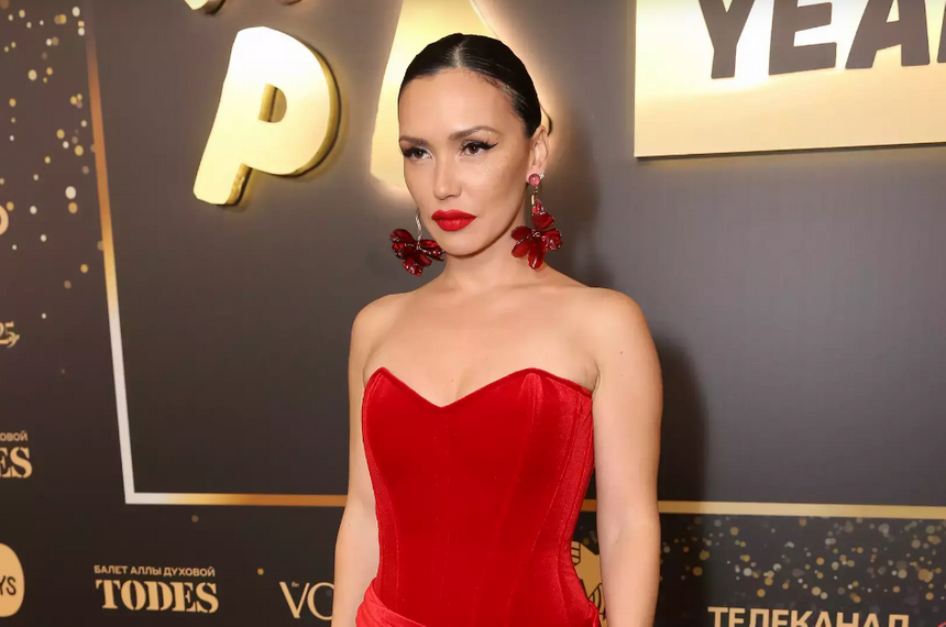 Ольга Серябкина вышла на красную дорожку с округлившимся животом