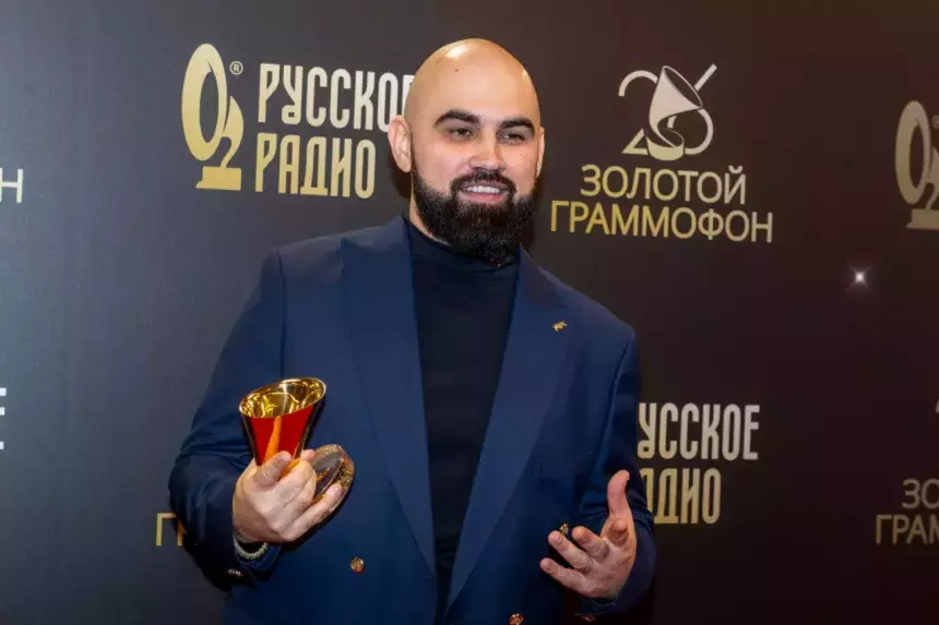 Уехавший рэпер Artik «заморозил» в РФ недвижимость почти на 150 млн