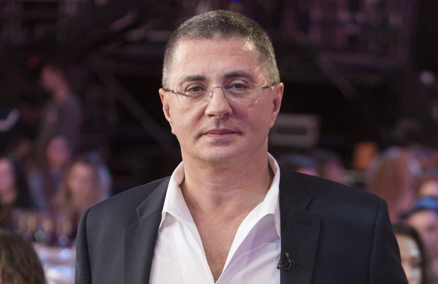 Доктор Мясников признался, что 50 лет каждый день выпивает малую дозу алкоголя