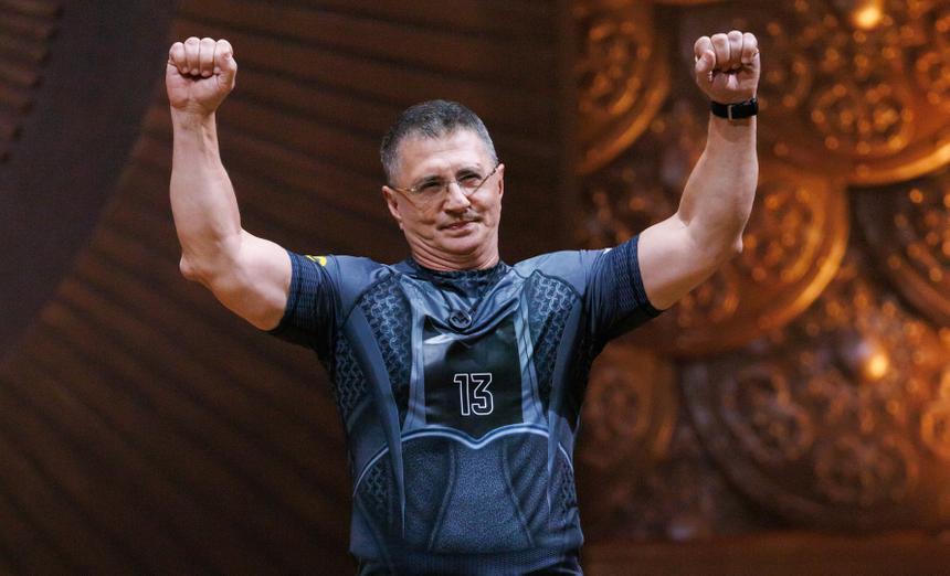 «По сей день занимаюсь серьезными нагрузками»: доктор Мясников раскрыл секрет молодости в 71 год