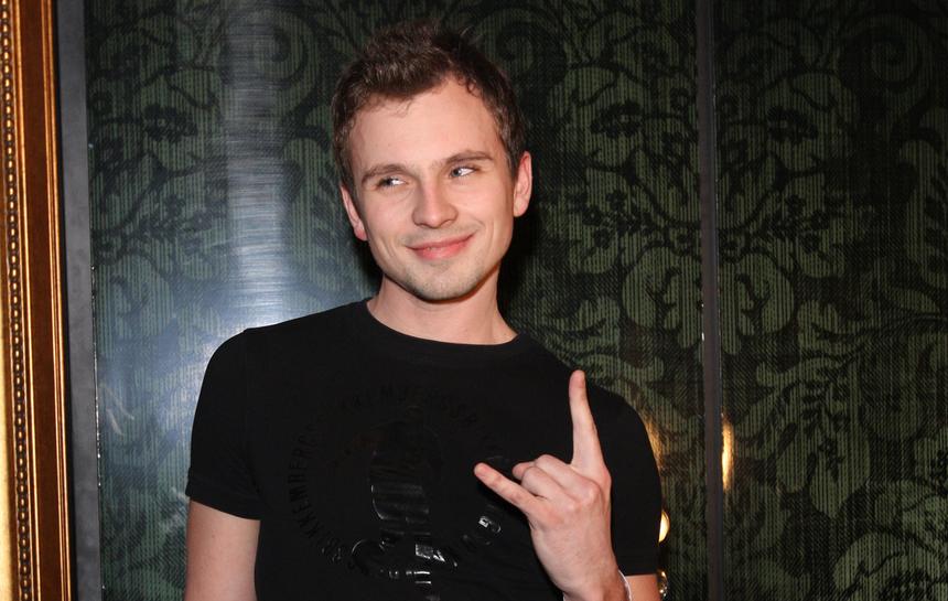 «Отец ему всегда помогал»: куда пропал сын Александра Малинина Никита, победивший в «Фабрике звезд»